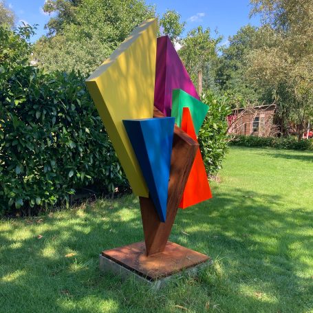 Johns Triangle, 60 x 60 x 130